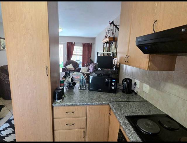 2 BEDROOM TOWNHOUSE FOR SALE IN CELTISDAL